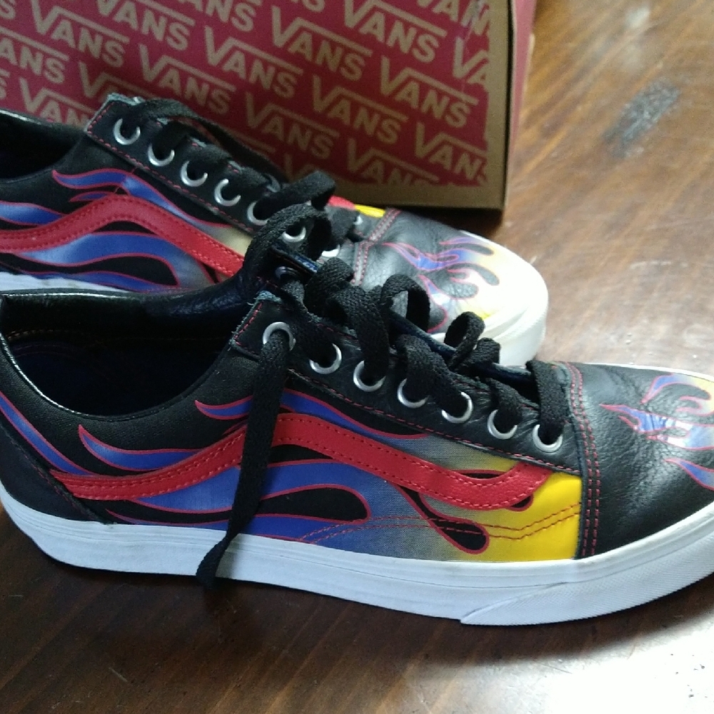Vans Low-Top Sneakers in Black with Red and Purple Accents - Picture 6 of 12